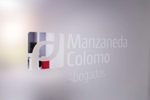 Manzaneda Colomo Abogados 2 Puerta de acceso Manzaneda Colomo Abogados